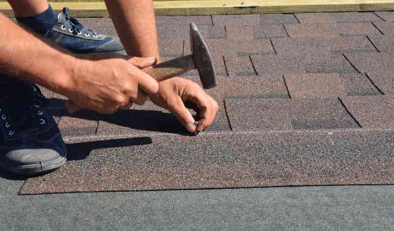 applying-asphalt-shingles
