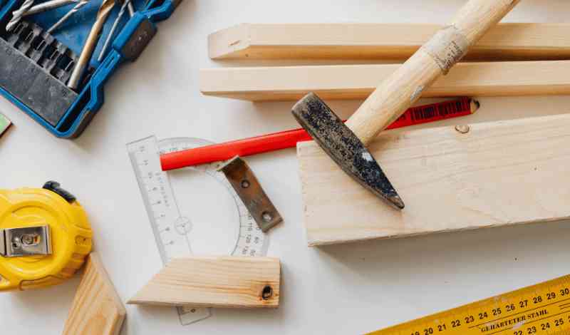 roof-inspection-tools